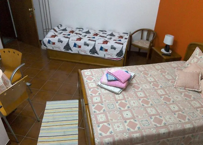 Edificio Saul Fanha * Nazare